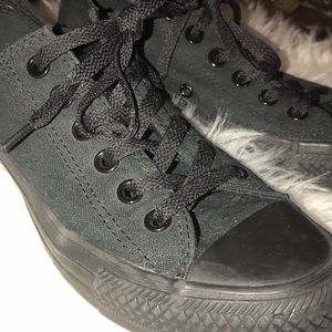 Black converse